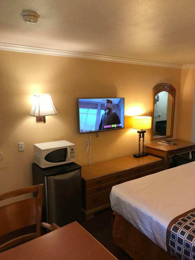 Sands Motel Ривърсайд Екстериор снимка